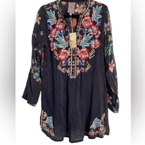 Johnny Was Size Small Dark Blue Embroidered Long Sleeve Top